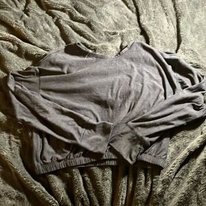 Black crop top with thumb holes